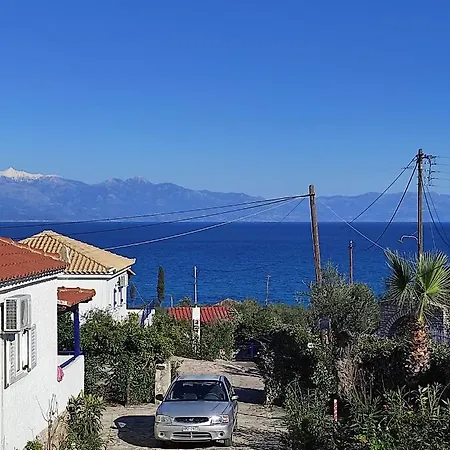 Holiday home House Giannis Haikos Two Minutes Walk To The Beach Peroulia *