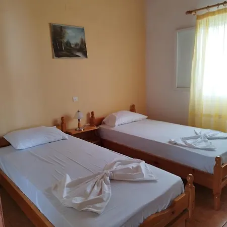House Giannis Haikos Two Minutes Walk To The Beach Peroulia *