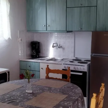 House Giannis Haikos Two Minutes Walk To The Beach Peroulia Holiday home *