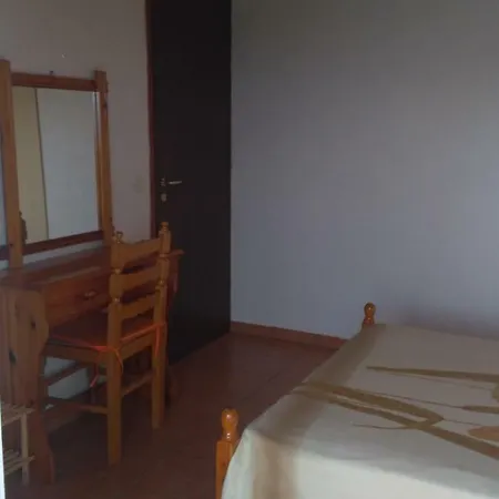 House Giannis Haikos Two Minutes Walk To The Beach Peroulia Holiday home *